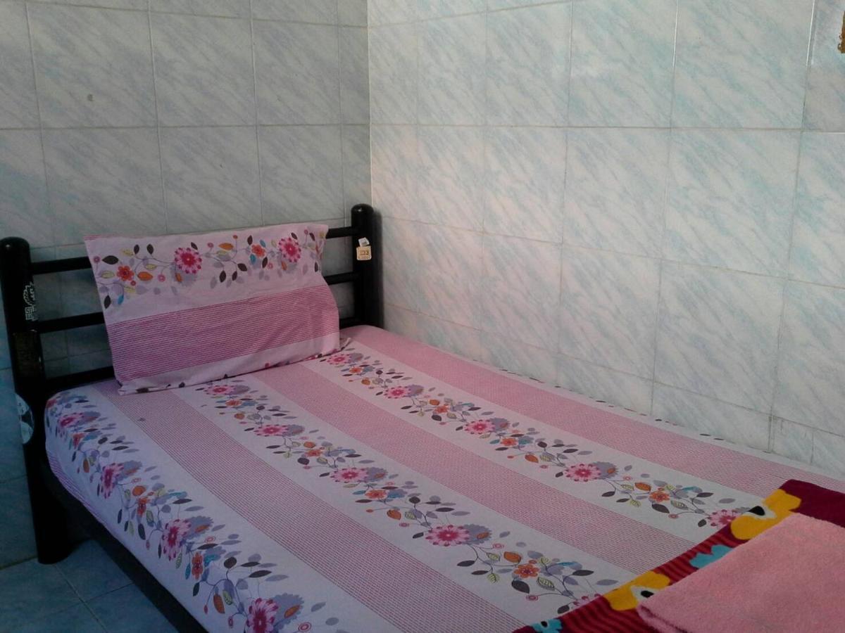 นิว เซนทรัล เกสต์เฮ้าส์ Hotel กรุงเทพมหานคร ภายนอก รูปภาพ