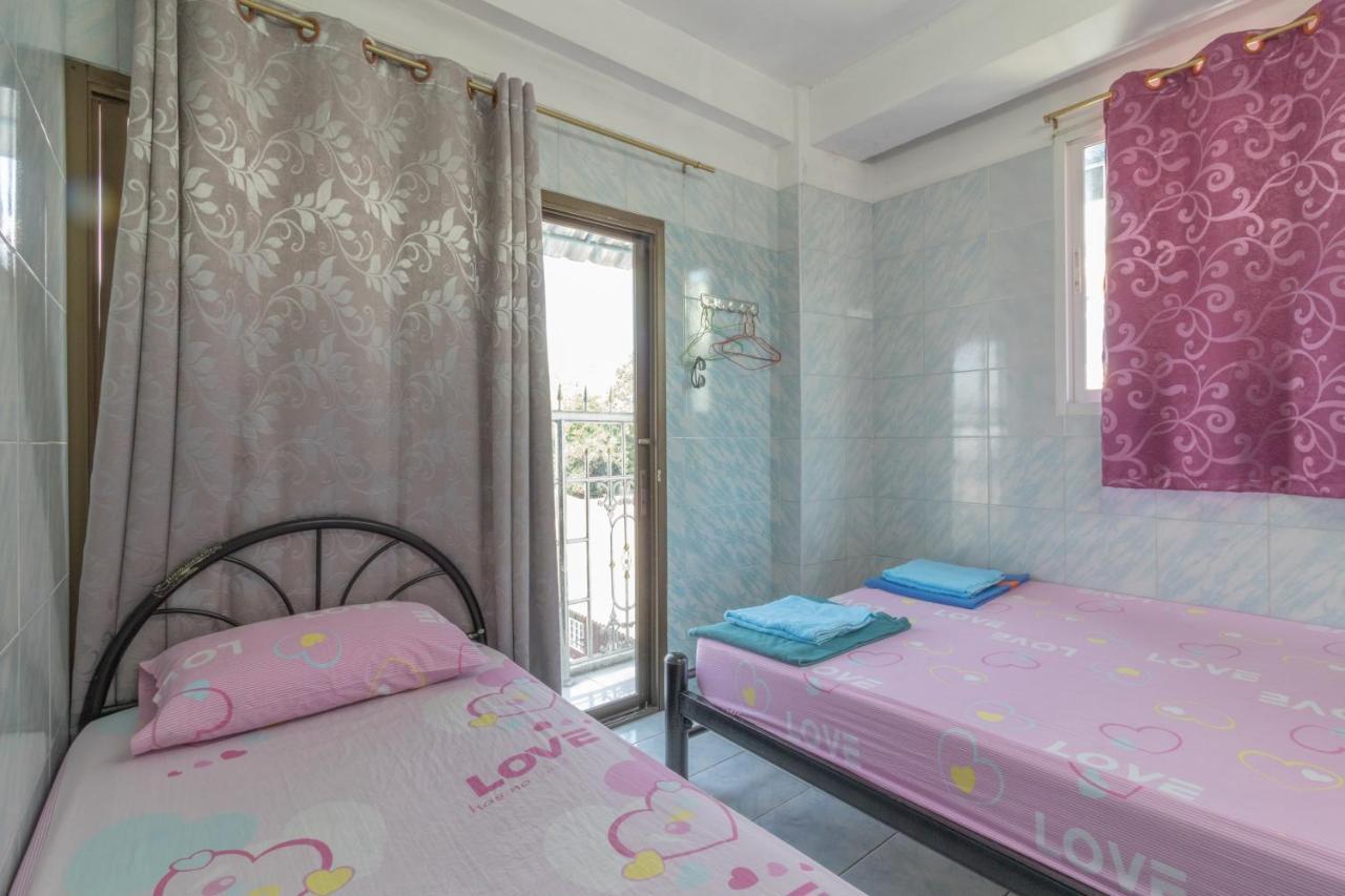 นิว เซนทรัล เกสต์เฮ้าส์ Hotel กรุงเทพมหานคร ภายนอก รูปภาพ